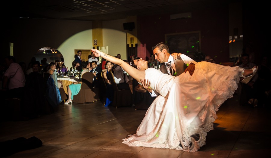 Fotógrafos de Bodas en el Salon de Celebraciones la Toscana - Tania y Alejandro